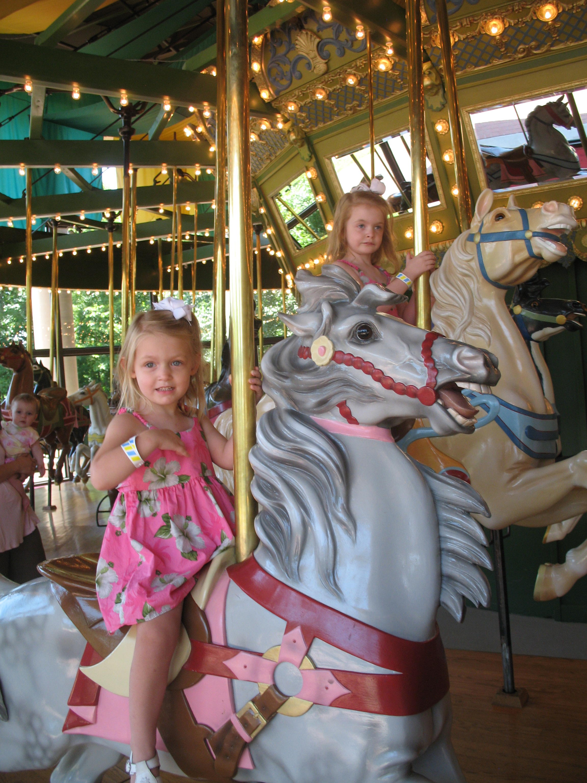 2007_07_15 Cate n Jane at Faust Park.jpg